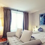 Ambiance Rivoli ホテル 4*
