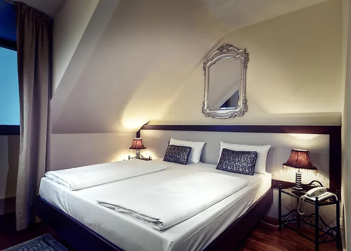 Ambiance Rivoli Hotel 4*